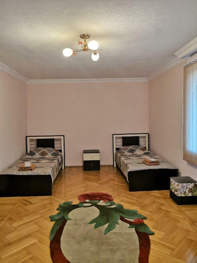 We Welcome Guesthouse Telavi Exterior photo