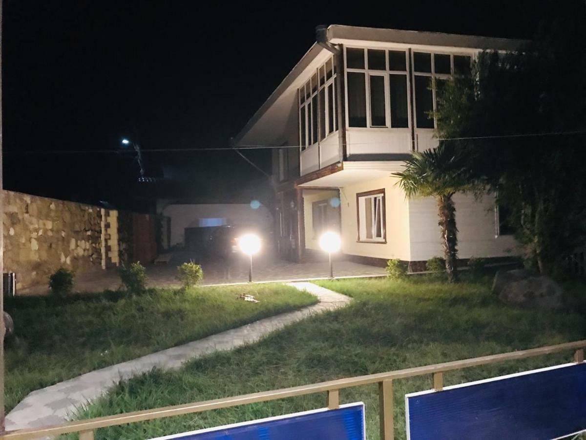 We Welcome Guesthouse Telavi Exterior photo